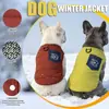 Colete de inverno para cachorro de cor sólida com etiqueta, roupa à prova de frio com forro de fleece para Bulldogs, com argola para guia, roupa casual de inverno para animais de estimação