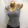 Camiseta sin mangas acanalada de cuello redondo grande para mujer, nueva camisola casual versátil anti-exposición para primavera y verano, adelgazante, transpirable y cómoda