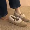Zapatos Planos de Piel Estilo Retro 2026 con Decoración de Flor de Metal, Puntera Puntiaguda, Aumentadores de Altura, Zapatos de Algodón Peludo para Mujer