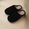 Chinelos de algodão com carinha feliz populares transfronteiriços para homens e mulheres, chinelos de algodão de casal para uso doméstico, chinelos fofos de desenho animado com sola grossa antiderrapante