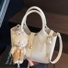 Bolsa Tote de Mão Popular em Couro Macio para Mulheres, Novo Estilo 2025, Bolsa de Ombro Único Versátil e Fashion, Bolsa Transversal para o Dia a Dia