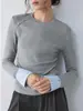 Camiseta de Color Contrastante en el Hombro Derecho para Mujer 2025 Otoño Nuevo Estilo Diseño Simple y de Moda Top Casual