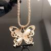 Joyería de estilo coreano cadena para suéter de diamantes huecos Collar de ópalo de mariposa largo de moda de aleación para mujer accesorios de otoño e invierno