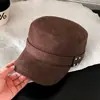 Gorra de Béisbol Negra de Gamuza con Remaches y Visera Plana para Mujer, Moda Otoñal, Estilo Temperamental, Favorecedora del Rostro, Estilo Ecuestre, Boina Retro