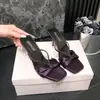 Sandálias de Salto Alto Quadradas Finas com Laço de Strass para Mulheres, Novo Estilo Verão 2026, Sandálias de Tira Única Fashion e Versáteis para Uso Externo
