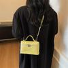 Bolsa Transversal de Ombro Único Casual e Estilo Western Nova Tendência Outono 2025 Moda de Nicho Tendência Bolsa Carteiro Pequena Quadrada Bolsa Caixa
