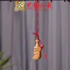 Pingente Espada e Machado em Madeira de Pessegueiro Yiming Xianyuan Espada e Machado de Madeira Criativos Corrente para Celular Chaveiro