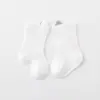 Calcetines de bebé para primavera y verano, calcetines finos de bebé para recién nacido con parte superior holgada, calcetines de malla transpirables de color liso para niños, Clase A, de media pantorrilla