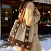 Moda 2025 Inverno Nova Moda Casual Bolsa de Tricô Bolsa de Ombro Bolsa Tote com Flores Coloridas Bolsa de Axila Bolsa Feminina