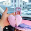 Coração de Pelúcia com Alfabeto Argila Acessórios para Interior de Carro Pingente para Mulheres, Ornamento de Pendurar Espelho Retrovisor de Carro com Strass