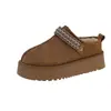 Pantuflas de suela gruesa para mujer, uso bidireccional, estilo nuevo, pantuflas de algodón, invierno 2026, otoño e invierno, botas de nieve, que aumentan la altura, pantuflas de punta cerrada, pelo