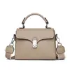 Bolso de mano simple de cuero genuino para mujer, bolso de hombro negro versátil para el día a día, hecho a medida para suministro directo transfronterizo