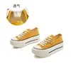 Zapatillas casuales nuevas para mujer 2026 con aumento interno de altura de 0.5 cm, plantillas de piel de cerdo de hierba Ula, versátiles zapatos de lona blancos