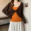 Conjunto de dos piezas para chica gorda talla grande 2026 diseño estilo coreano camiseta de manga larga retorcida con bloques de color y top de tirantes