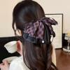 Grampo de Cabelo com Laço de Fita em Tecido Xadrez Duas Cores, Versátil Estilo Coreano e Japonês, Prendedor de Rabo de Cavalo, Pinça de Cabelo Meio Preso de Celebridade da Internet para Mulheres