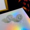 Brincos Redondos de Zircônia e Diamante Integral Levemente Luxuosos e Simples para Mulheres Agulha de Prata 925 Brincos Elegantes Europeus e Americanos Versáteis Brincos de Alto Padrão