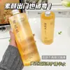 El Agua de Esencia Hidratante y Nutritiva de Astrágalo QISE Qise mejora la sequedad de la piel, hidrata, reduce las líneas finas, reafirma y rejuvenece la piel.