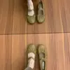Zapatos Mary Jane con Remaches Viento Suave Primer Encuentro para Mujer 2026 Primavera Nuevos Punta Redonda Correa de Tobillo Plisada Zapatos Poco Profundos sin Cordones