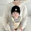 Gorros para Bebé para Otoño e Invierno Etiqueta Redonda Coreana con Letras para Niños y Niñas, Gorros Cálidos de Lana para Bebés de Pocos Meses, Gorros con Protección para las Orejas