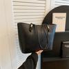 Nova Bolsa de Ombro de Grande Capacidade Simples Combina com Tudo Bolsa Geral Bolsa Tote Moda Moda Bolsa de Noiva Bolsa de Axila para Mulheres