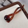 Vintage Atmospheric marrom Bola One-word Grab Clip Feminino 2024 Novo High-end Sense Twisted Hairpin Back Head Shark Clip