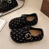 Zapatos casuales retro de moda nuevos de lunares para mujer, zapatos individuales versátiles para exteriores con detalle de hebilla para otoño de 2026