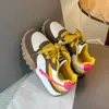Tênis Infantil Estilo Primavera Respirável Antiderrapante Sapatos de Solado Único Novo Estilo Primavera e Outono 2025 Sapatos de Menina Sola Macia Sapatos Pai para Meninos
