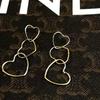 Muy wow y amor aretes de hilo pequeños y exquisitos con forma de corazón estilo simple y frío aretes de celebridad de Internet modernos