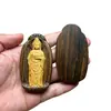 Pingente de madeira aromática com a imagem da Guanyin do Mar do Sul, incrustado com sândalo, artesanato em madeira de imitação de ágar, enviado com um cordão