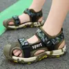 Sandalias para Niños de Punta Cerrada Verano 2026 Estilo Nuevo Zapatos Camuflaje para Niños Medianos y Grandes Suela Suave Antideslizante Deportivas Zapatos de Playa para Niños Modernas