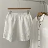 2026 Shorts de Renda Bordados Branco Francês Feminino Verão Novidades Roupas Femininas Emagrecimento Alongamento das Pernas Casuais Perna Larga Hot Pants