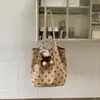 Bolsa tote vintage de camurça com poá estilo coreano para mulheres, nova moda 2026, grande capacidade, para trabalho, de ombro, sob o braço