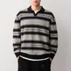 Suéter de Tricô Masculino Momeike Street Casual Color Block Outono 2026 Novo Pulôver Pequeno com Gola V para Homens 22289