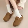 Pantuflas planas antideslizantes de suela blanda para exteriores de verano estilo Birkenstock para mujer, sandalias casuales cerradas simples y elegantes de meter
