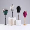 Perchero de exhibición de pelucas y sombreros con bolsa de tela de colores para hombres y mujeres, para tienda de ropa, mesa de agua corriente, accesorios de exhibición de ventana, perchero para sombreros