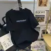 Camiseta de manga corta de estilo americano moderna para hombre, cuello redondo de verano, versátil casual, nuevo estilo 2025, marca de moda, camiseta holgada estilo Hong Kong