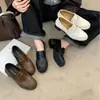 2026 sapatilhas plissadas femininas salto grosso casuais estilo old money sapatos baixos de couro pequenos britânicos bico redondo pretos café