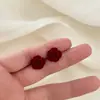 Novos Brincos de Pelúcia Flor Vermelha 2024 para Mulheres, Brincos Retrô de Alta Qualidade, Design Único de Nicho, Brincos Elegantes