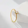 Nuevo Diseño Anillo de Flor de Cáñamo Fino Ovalado Chapado en Oro de 18 Quilates para Niñas Lujo Accesible de Nicho No se Desvanece Regalo Venta al por Mayor