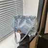 Bolso Casual de Moda Estilo Coreano con Pliegues Nuevo Primavera y Verano 2024 Bolso de Hombro Cruzado Todo Fósforo Ins Bolso Cubo con Cadena para Mujer