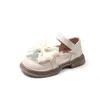 Zapatos para Niñas Zapatos de Princesa 2024 Primavera/Verano Nuevos Zapatos de Cuero para Niños Estilo Coreano Zapatos de Suela Suave para Niñas Sandalias Cerradas de Malla Transpirable