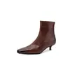 Botines Chelsea de estilo británico, minimalistas y elegantes, de 3,5 cm para otoño/invierno 2026, con punta cuadrada, tacón fino y cremallera lateral