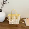 Bolso pequeño de color block para mujer, nuevo y elegante bolso tipo cubo de mano para el verano 2026, gran capacidad, para ir al trabajo, de un solo hombro, cruzado