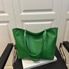 Bolsa Tote Retrô da Moda Bolsa Feminina 2025 Nova Bolsa de Ombro Versátil para o Dia a Dia Bolsa de Compras de Grande Capacidade