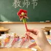 Dia do Professor Presente Prático Caneta Vermelha Especial para Professores Novo Estilo Crochê Flor Vermelha Pequena Presente Prático