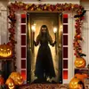Nueva cubierta de puerta de Halloween sangrienta de terror transfronteriza decoración festiva tela de fondo arreglo del festival de fantasmas cortina de puerta de poliéster tela colgante bandera