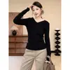 Top de punto coreano para mujer con cuello en V y manga larga, otoño/invierno 2025, diseño único, corte ajustado, blusa básica favorecedora