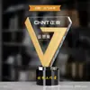 Nuevo trofeo de metal de cristal de alta calidad al por mayor, medalla anual de negocio para empleados destacados de empresa creativa, premios de competición