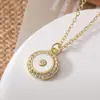 Collar Colgante Geométrico de Corazón de Nácar y Circonita Chapado en Oro de 18 Quilates de Cobre Simple y Lujoso Transfronterizo Aogu para Mujer Accesorio de Collar Versátil