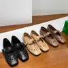 Zapatos Mary Jane Cuadrados de Alta Calidad con Calados Estilo Ballet para Mujer en Guangzhou, Nuevos Zapatos Planos Versátiles de Moda en Piel Genuina